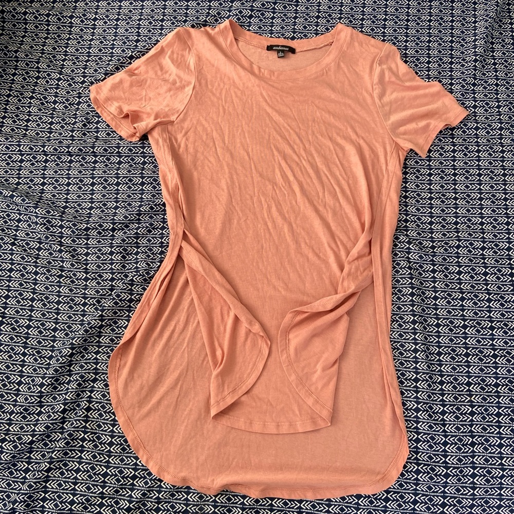 pink top